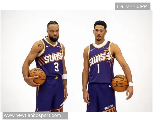 太阳新赛季首发阵容揭晓布克领衔格雷森阿伦与狄龙强势加盟 太阳新赛季首发阵容揭晓布克领衔格雷森阿伦与狄龙强势加盟