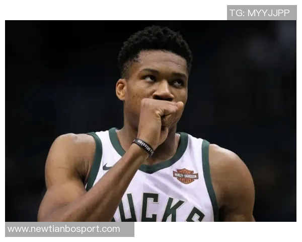 祝福雄鹿球员杰里科希姆斯27岁生日快乐愿他在新的一岁中更进一步