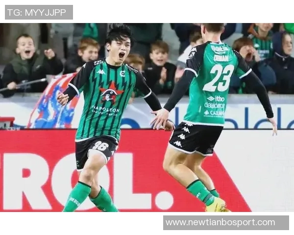 日本队惊险逆转伊东纯也助攻上田绮世补时绝平精彩瞬间