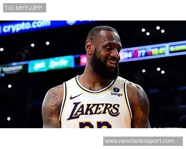 詹姆斯专注精神引领球队AD称其对教练和队友要求严格